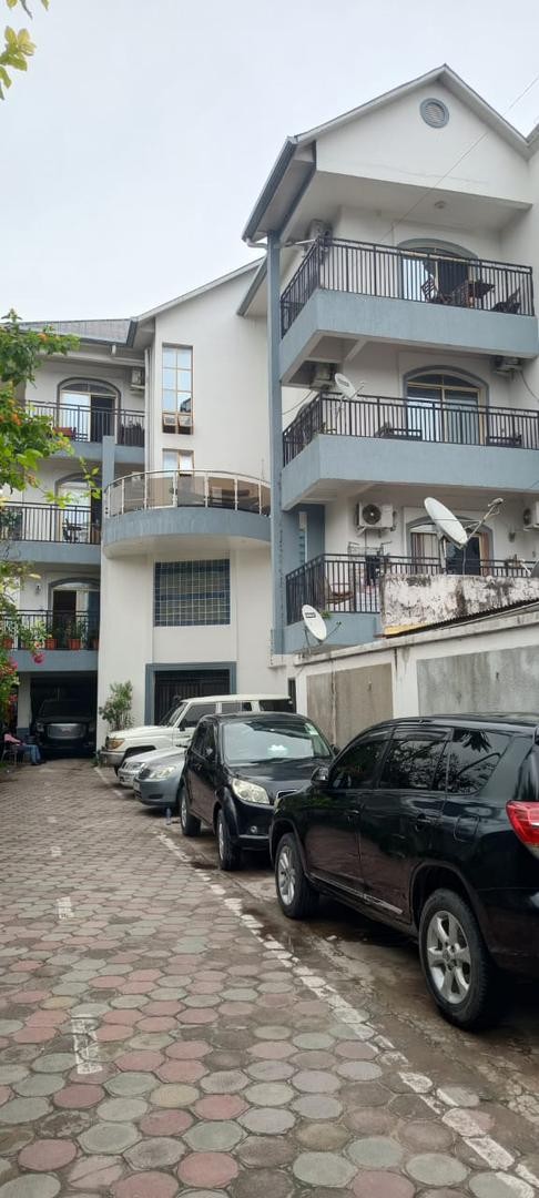 scaled_391443 Immeuble à Vendre – Gombe, Kinshasa
