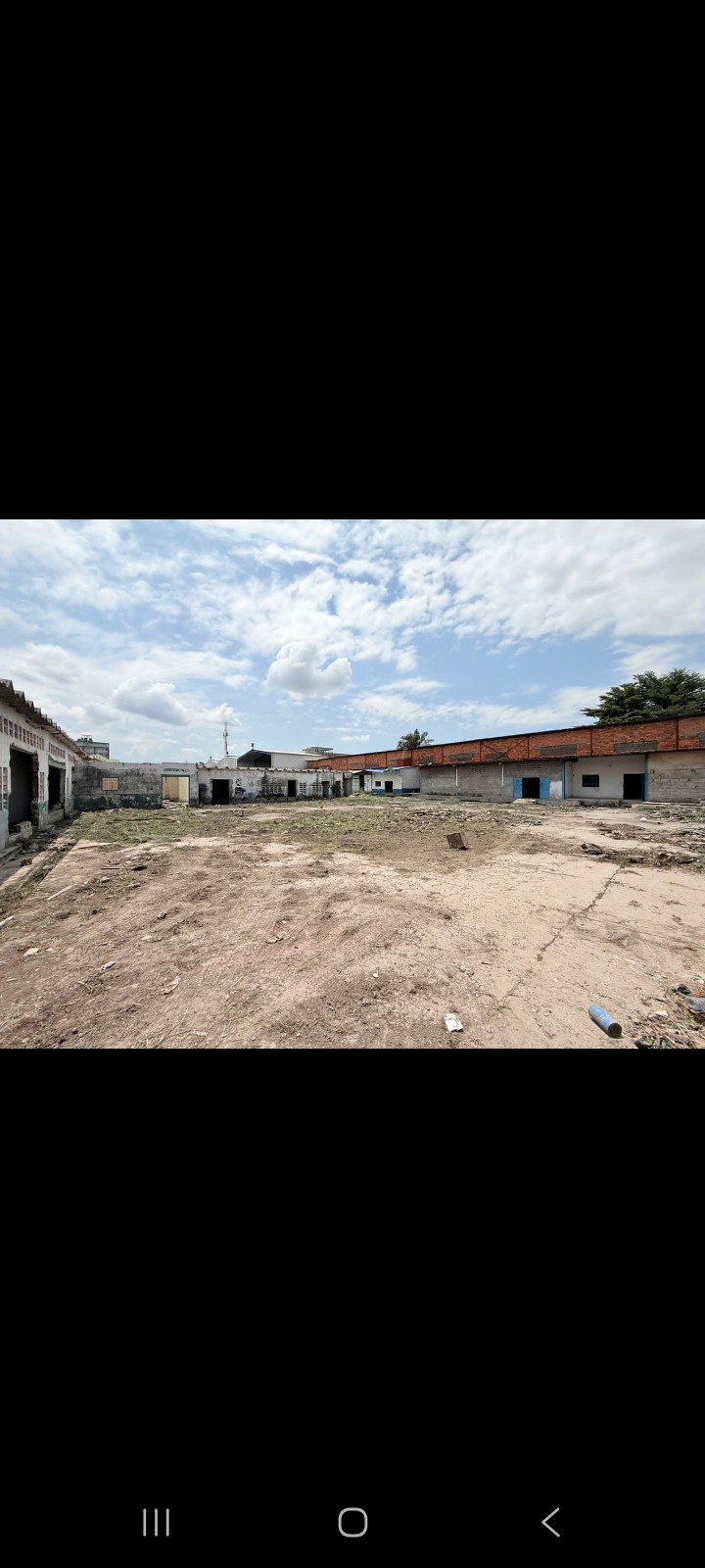 scaled_395848 Parcelle-Terrain à Vendre – Gombe, Kinshasa