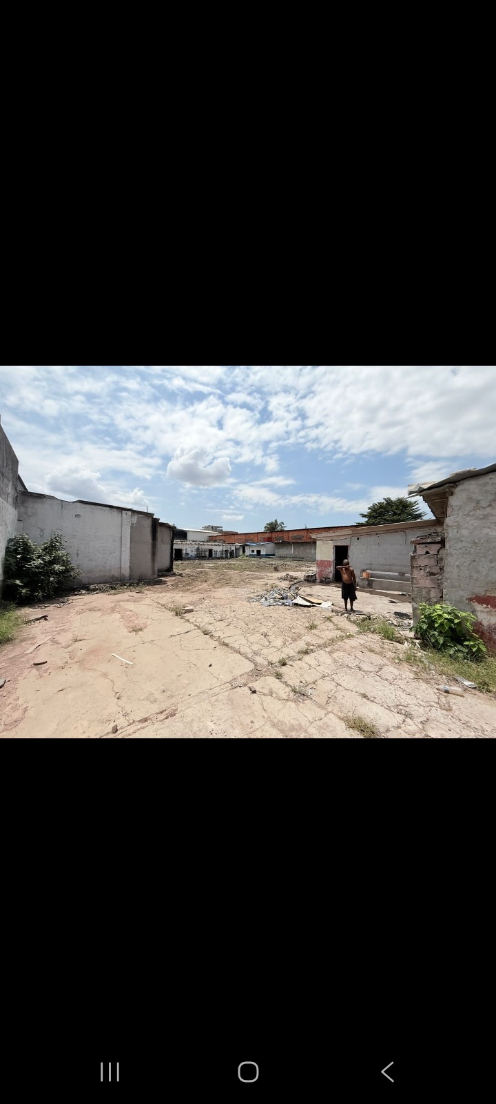 scaled_395864 Parcelle-Terrain à Vendre – Gombe, Kinshasa