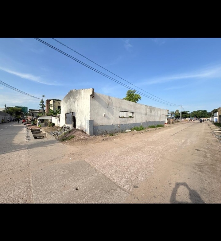 Parcelle-Terrain à Vendre – Gombe, Kinshasa