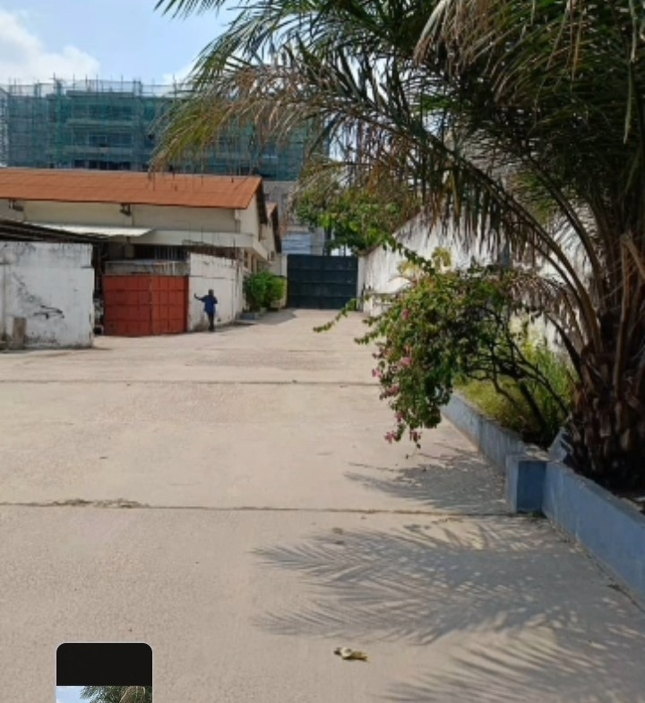 Ferme-Concession à Vendre – Gombe, Kinshasa