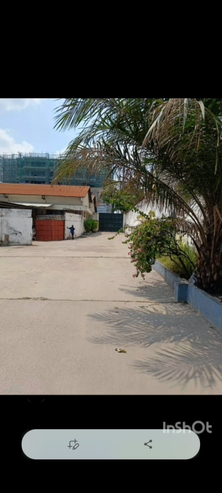 scaled_460348 Ferme-Concession à Vendre – Gombe, Kinshasa