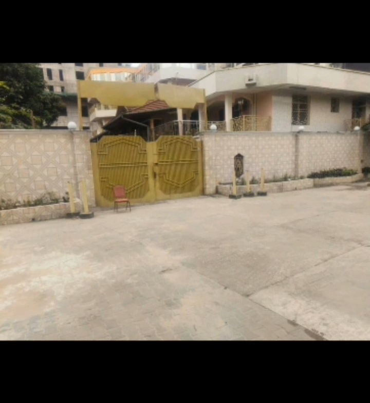 Parcelle-Terrain à Vendre – Gombe, Kinshasa