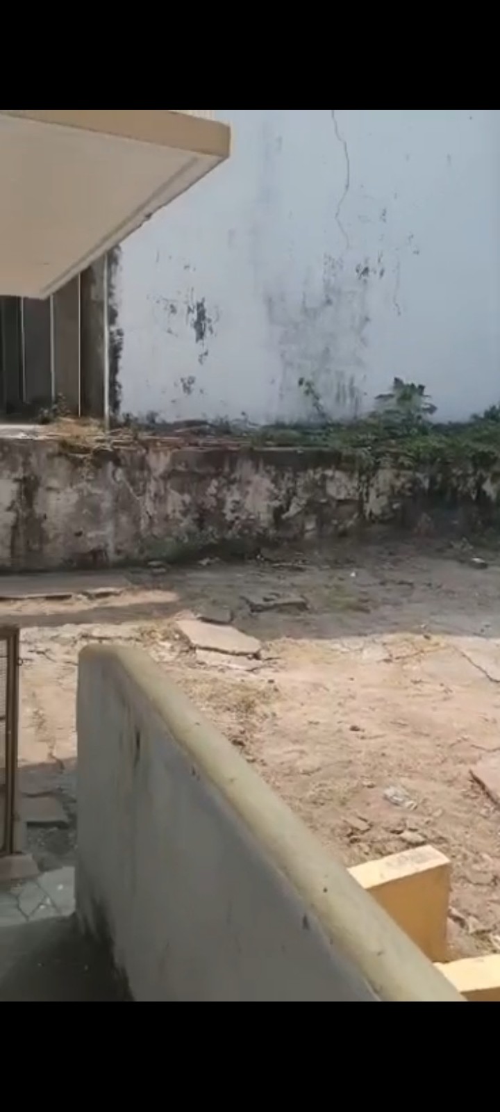 scaled_483597 Parcelle-Terrain à Vendre – Gombe, Kinshasa