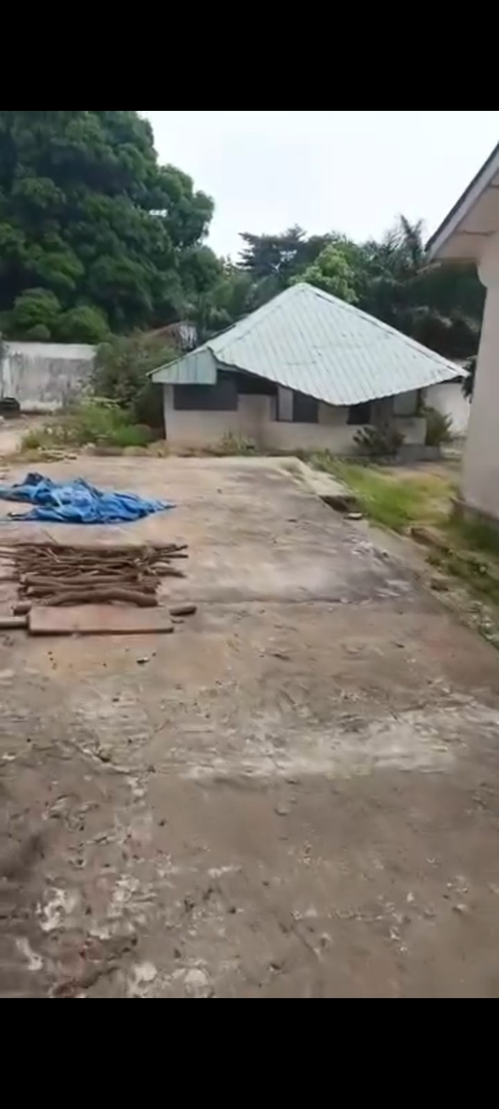 scaled_485716 Villa à Vendre – Gombe, Kinshasa