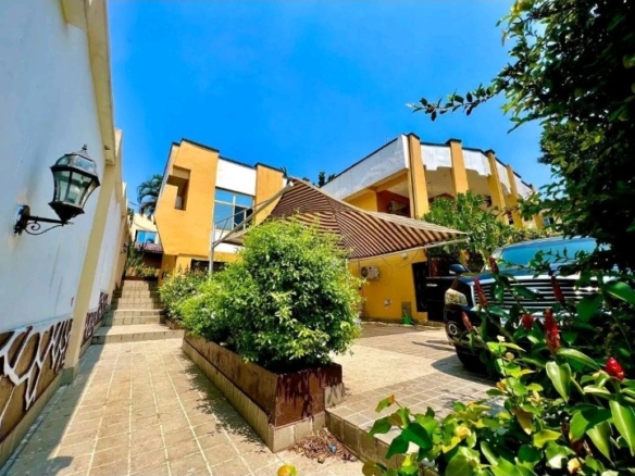 Villa à vendre – macampagne, kinshasa