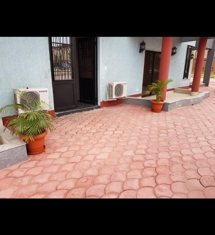 Immeuble à Vendre – Limete, Kinshasa