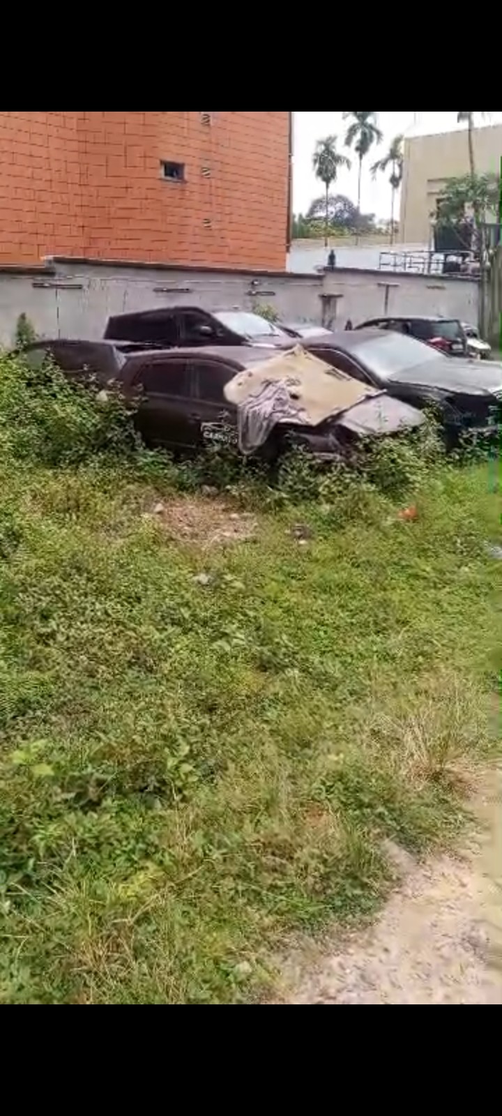 scaled_504929 Parcelle-Terrain à Vendre – Gombe, Kinshasa