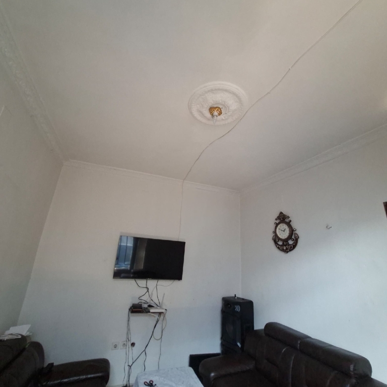Scaled 573691