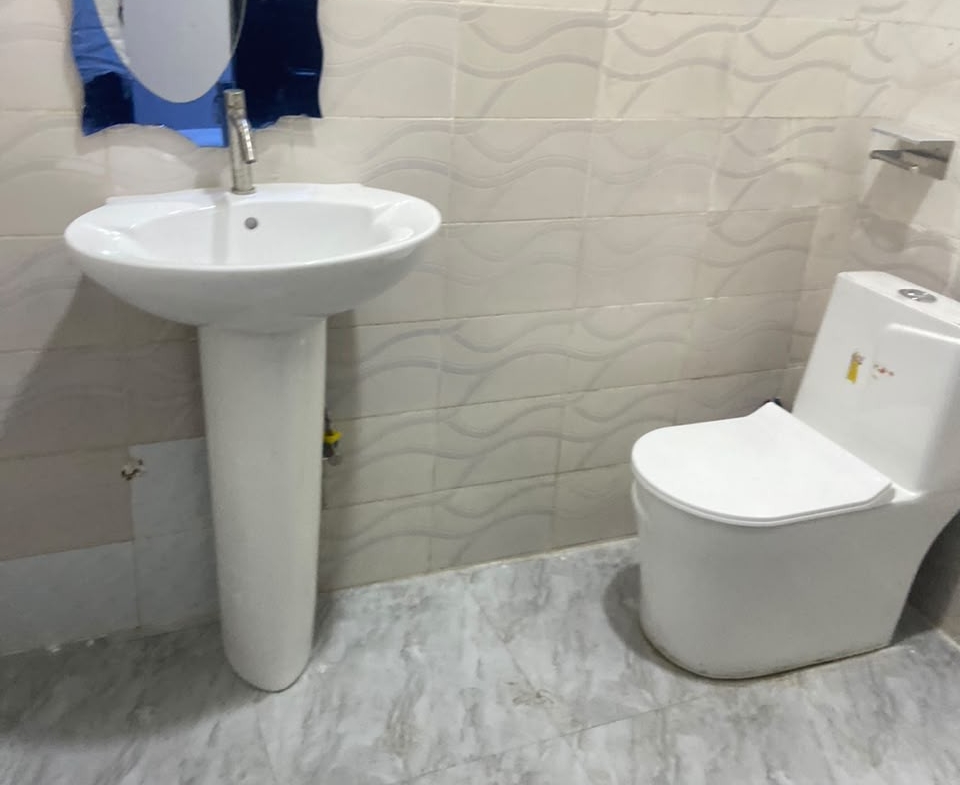 Appartement au rez-de-chaussée mis en location à Gombe
