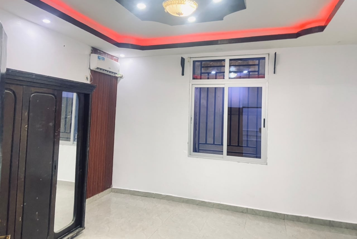 Appartement au rez-de-chaussée mis en location à Gombe
