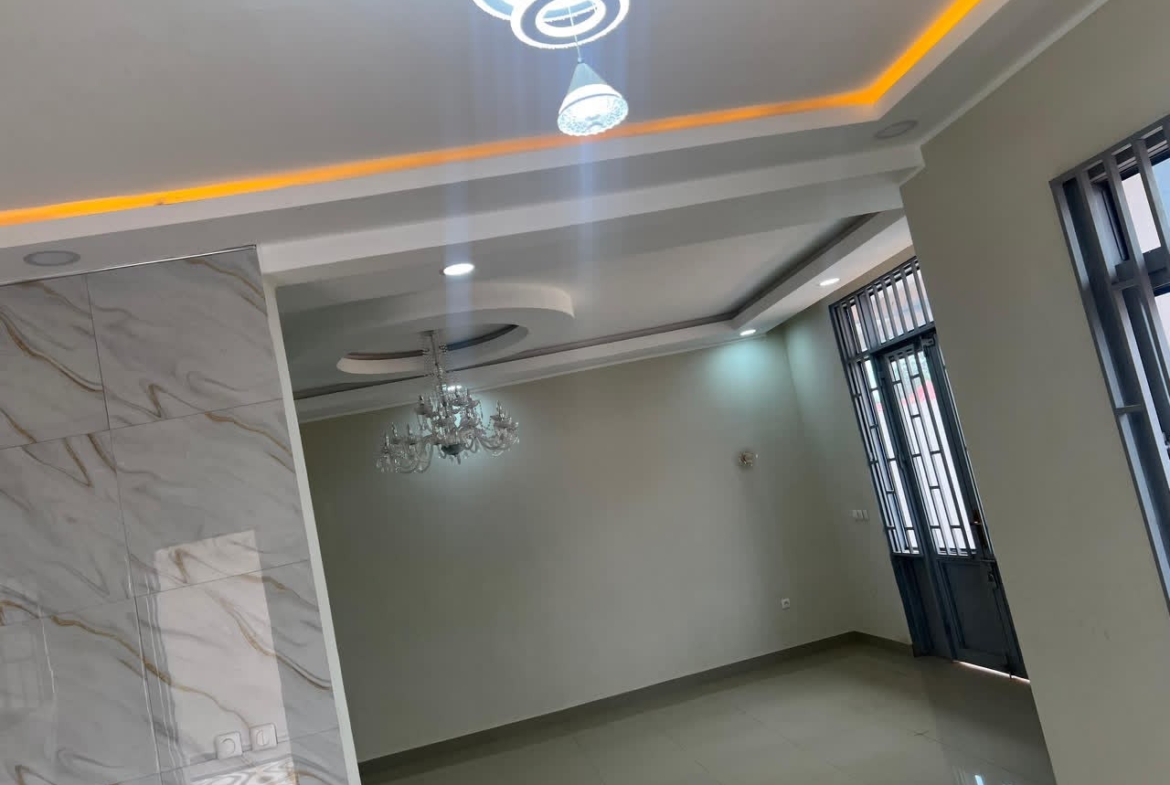 Maison à Vendre – Golf Plateau 1, Lubumbashi