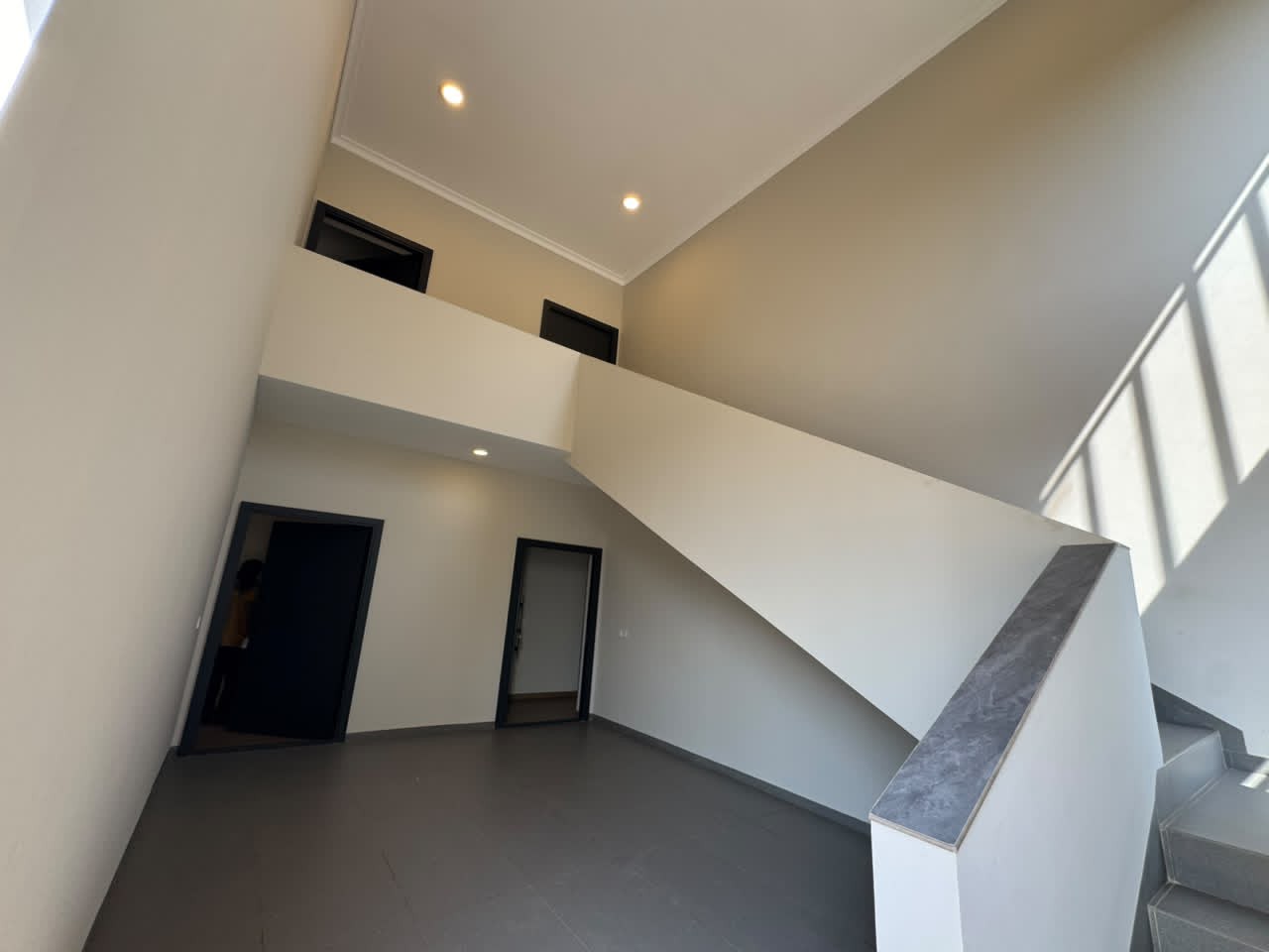 A LOUER 4 APPARTEMENT IDENTIQUE A LUBUMBASHI