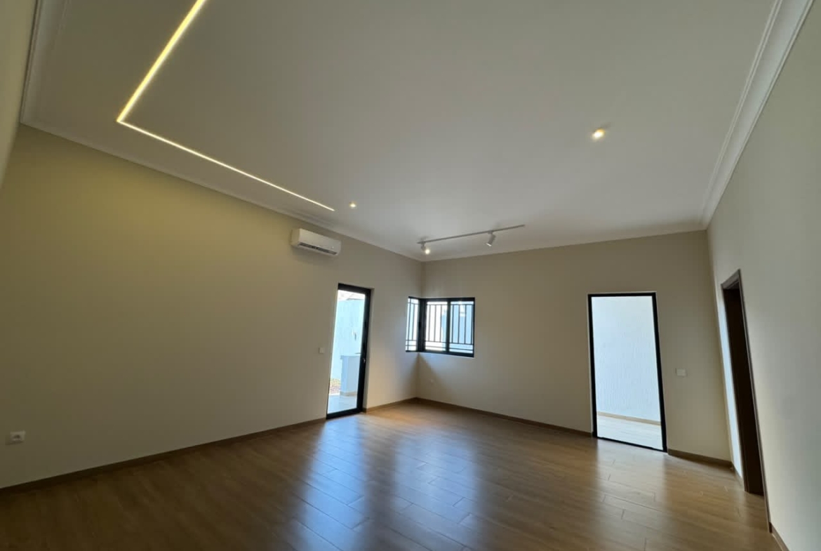 A LOUER 4 APPARTEMENT IDENTIQUE A LUBUMBASHI