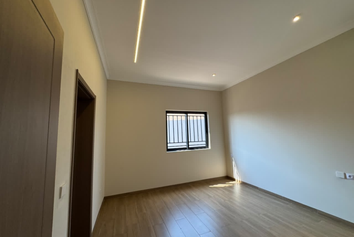 A LOUER 4 APPARTEMENT IDENTIQUE A LUBUMBASHI