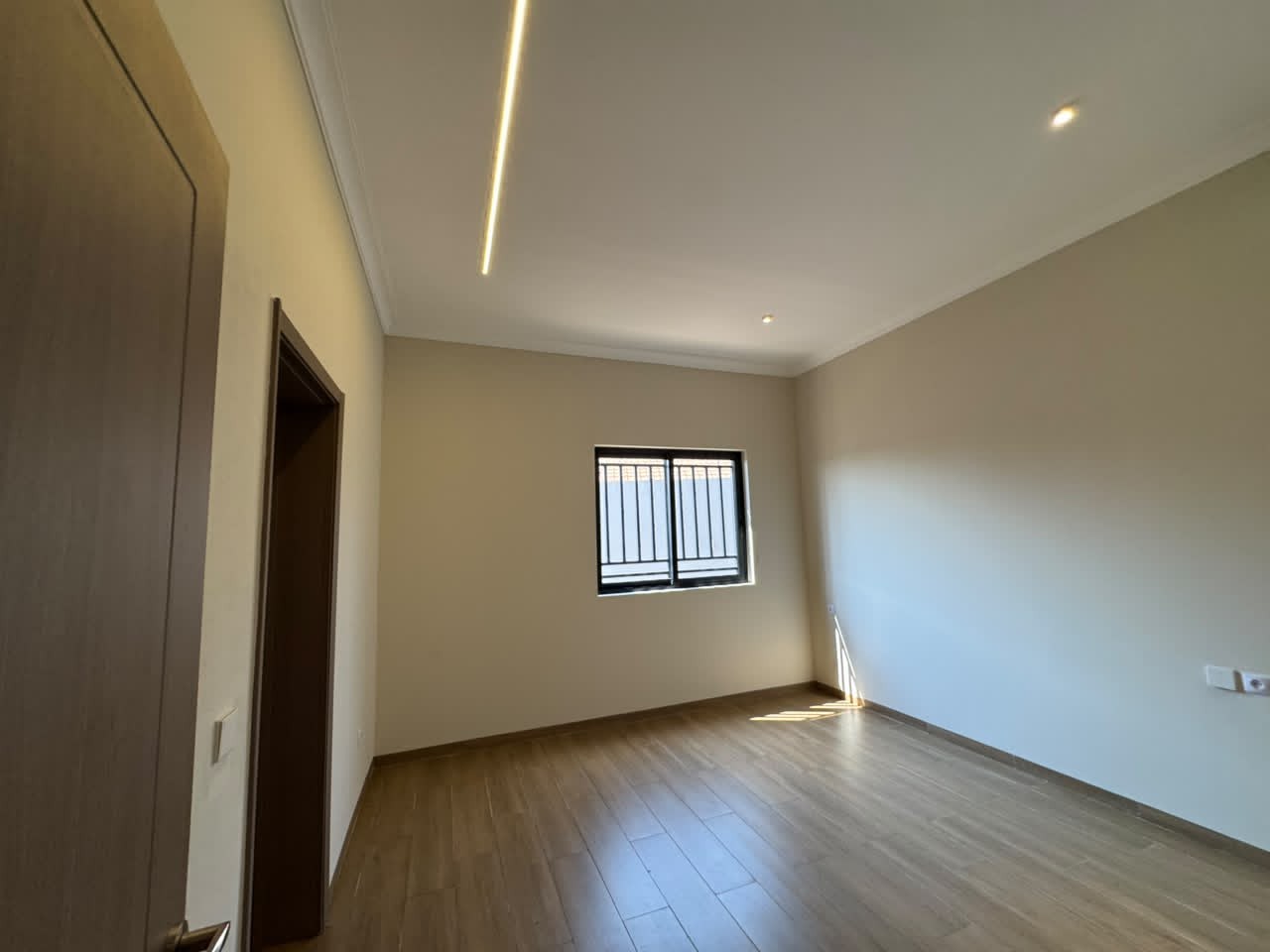 A LOUER 4 APPARTEMENT IDENTIQUE A LUBUMBASHI